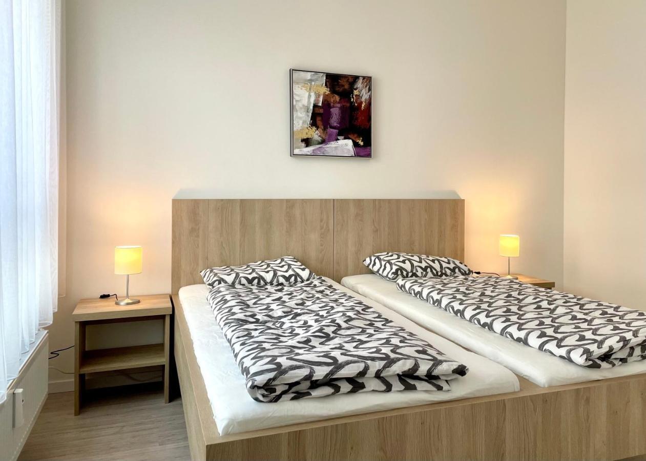 Central Stay Bratislava Exteriör bild