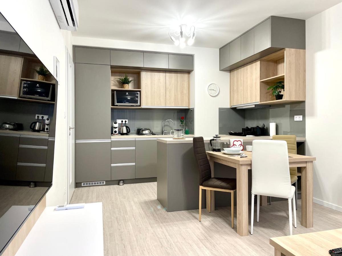 Central Stay Bratislava Exteriör bild