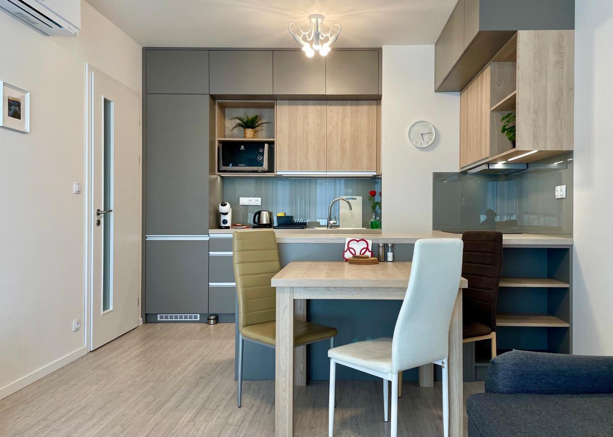 Central Stay Bratislava Exteriör bild